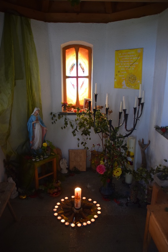 Kapelle bei Hütte